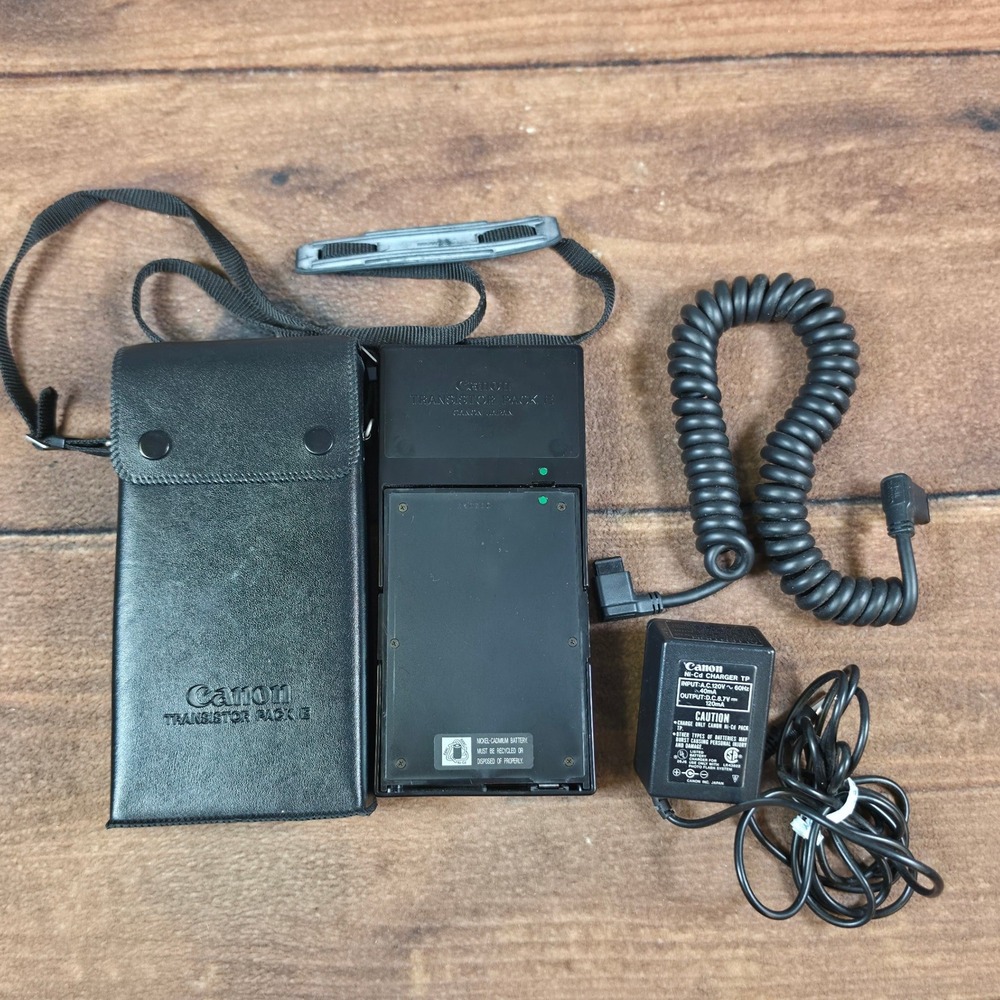Canon Transistor Pack E Flash Power Supply OS Black Good With Case Charger Cable